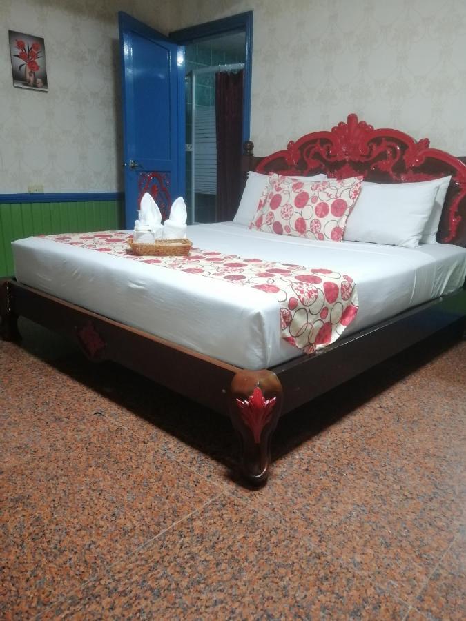 Sang Yoo Mountain View Tagaytay Bed And Breakfast - Taal Lake View タガイタイ エクステリア 写真
