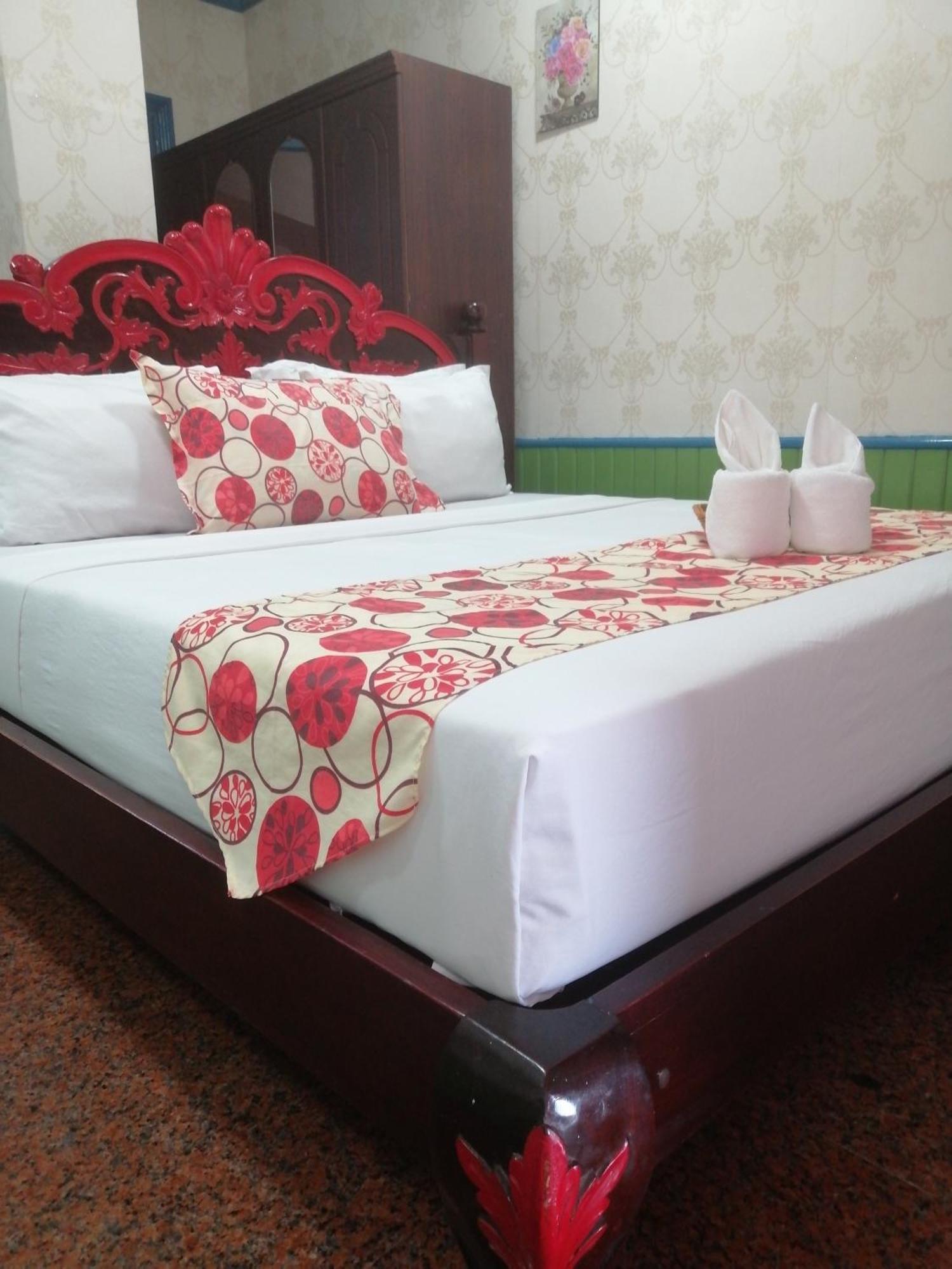 Sang Yoo Mountain View Tagaytay Bed And Breakfast - Taal Lake View タガイタイ エクステリア 写真